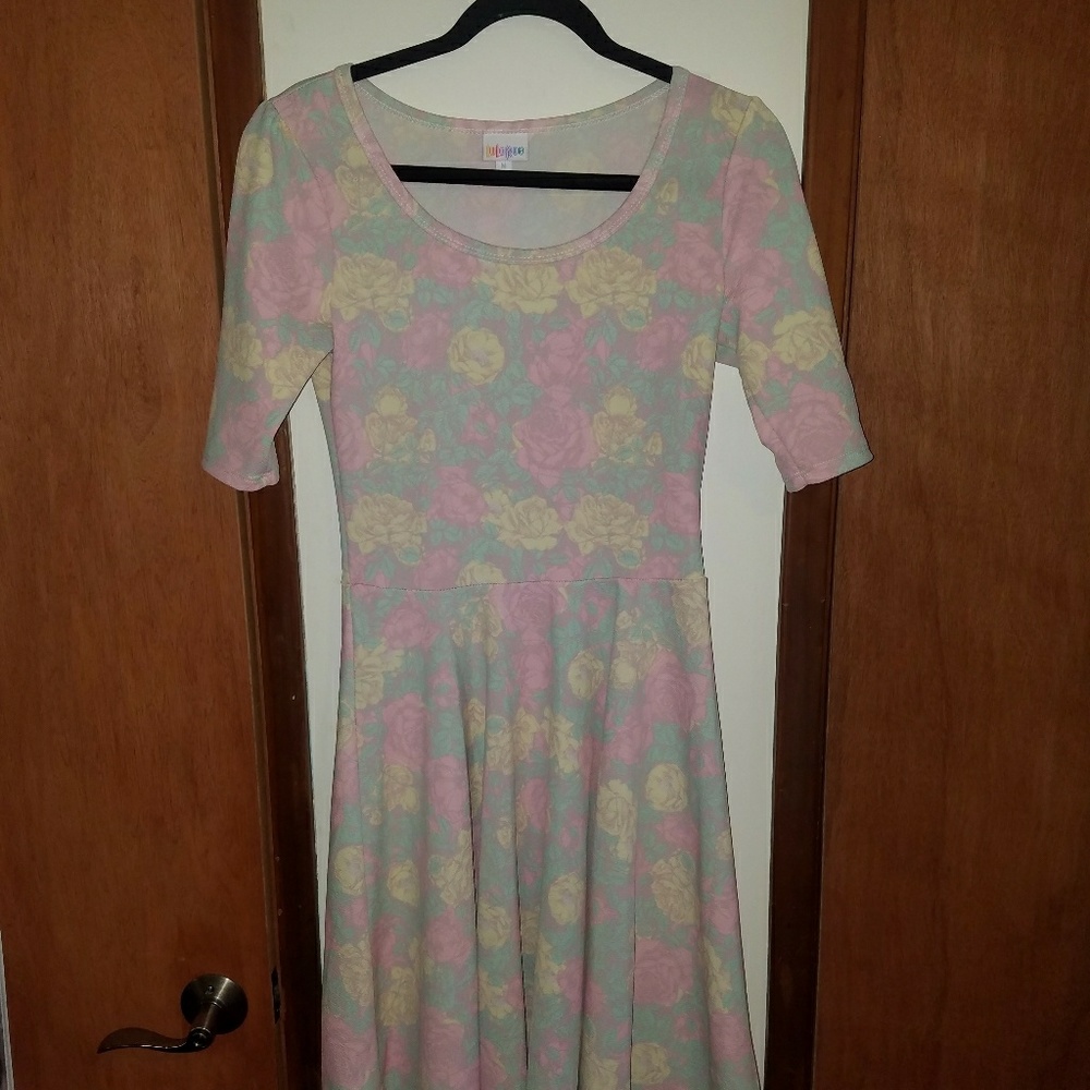 Floral M/S Nicole ROSES! - Picture 5 of 5